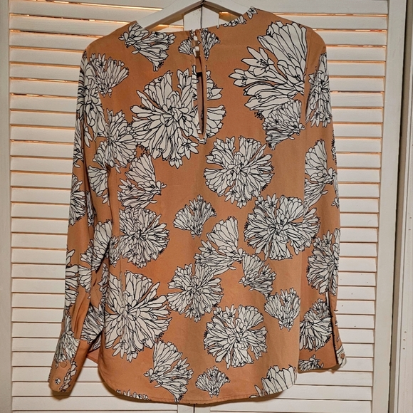 LIGHT SILKY Blouse by H&M Floral Print on Tan Long Sleeves Size 8 - Picture 2 of 4
